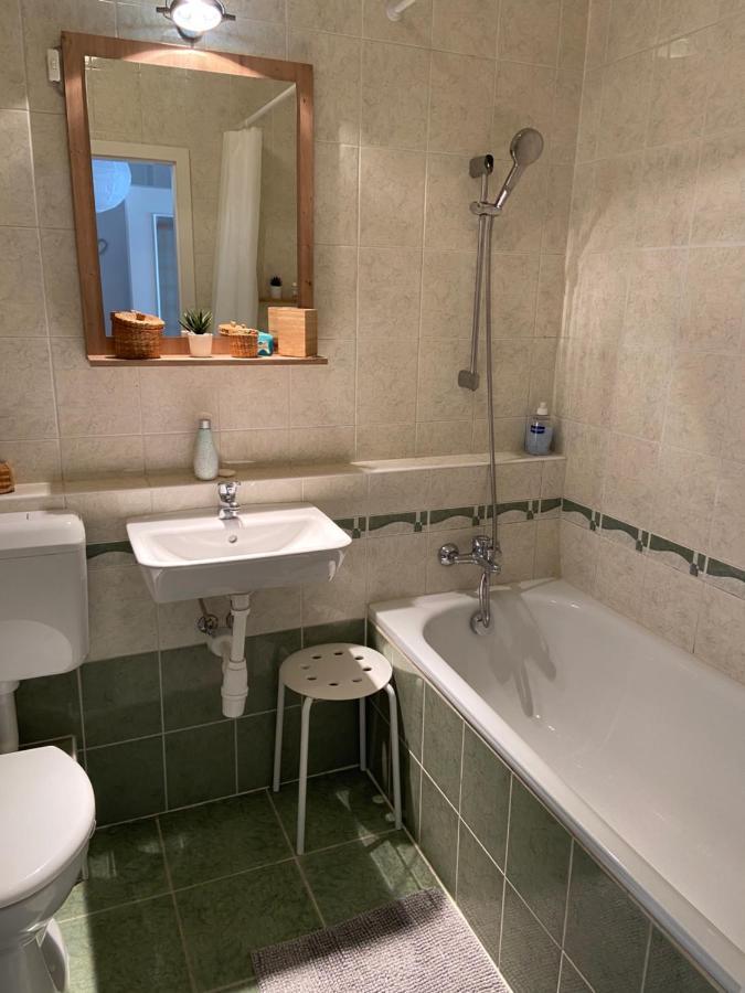 Gyoengy Apartman Sopron Luaran gambar